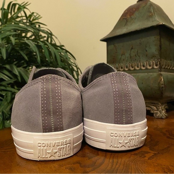 Converse Chuck Taylor Leather Sneakers - Picture 6 of 8